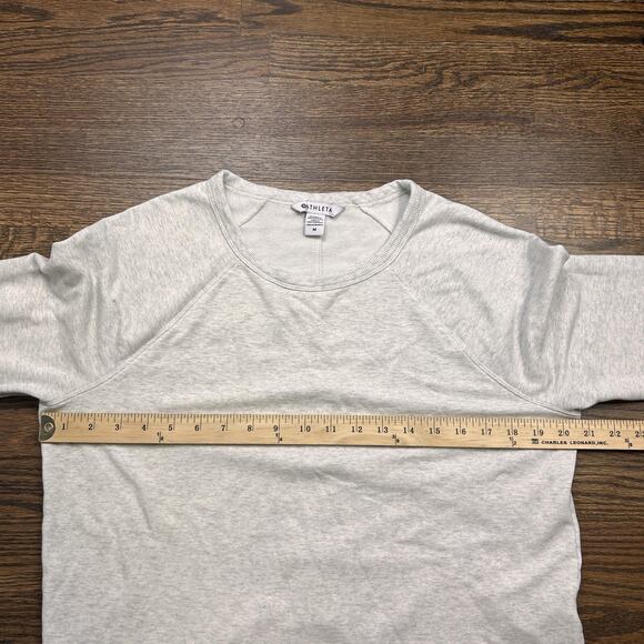 Athleta Sweatshirt Womens Medium Light Heathered Gray Long Sleeve Thumbhole - Picture 3 of 9